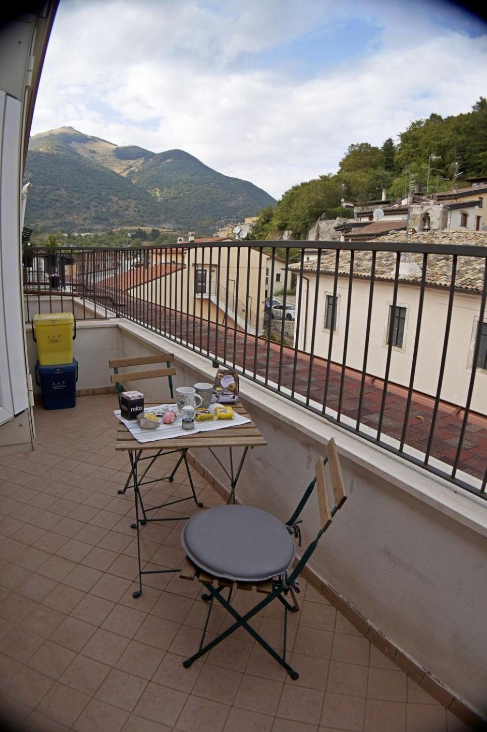Casa Vacanze Donna Lucia Castel Di Sangro Dış mekan fotoğraf