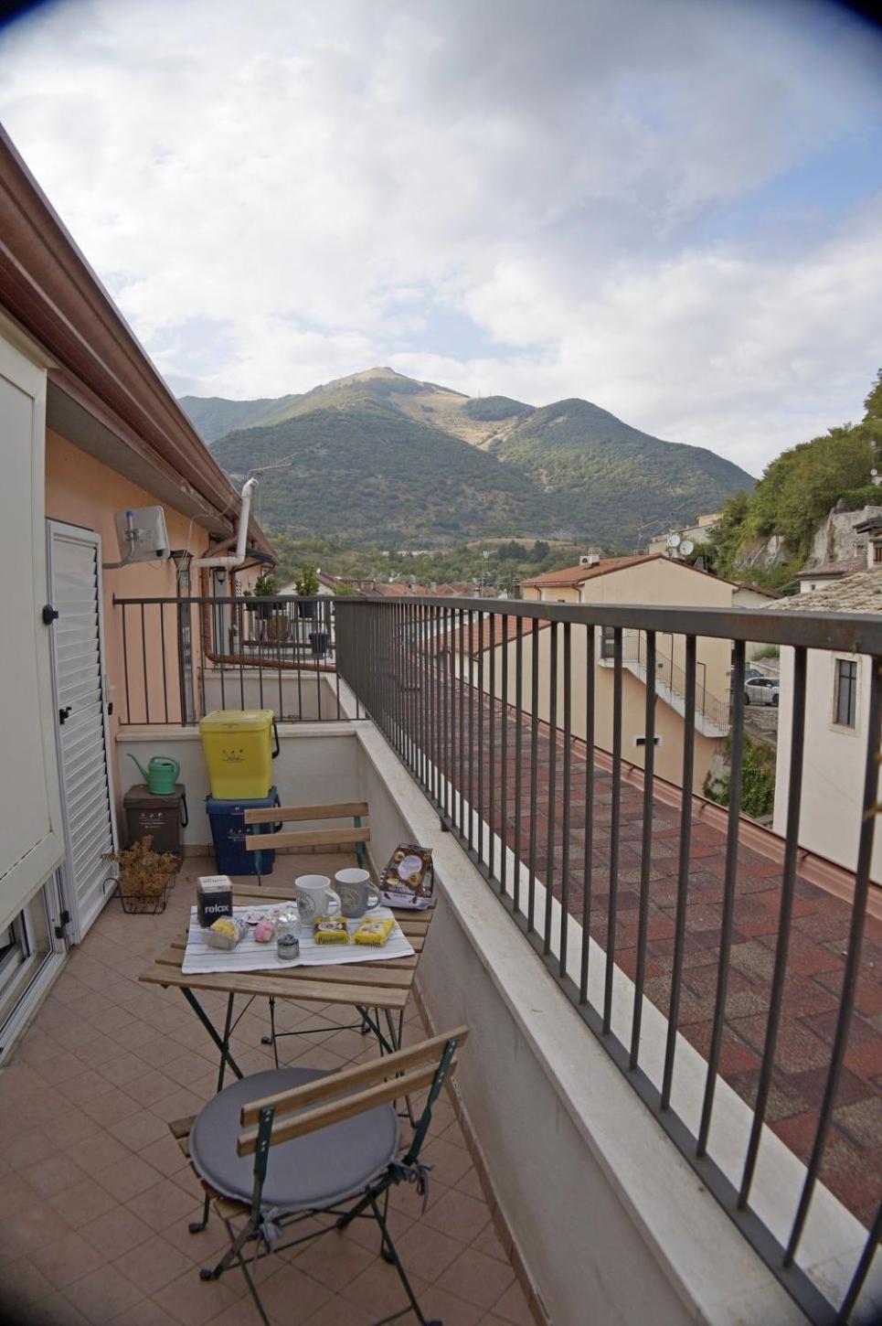 Casa Vacanze Donna Lucia Castel Di Sangro Dış mekan fotoğraf